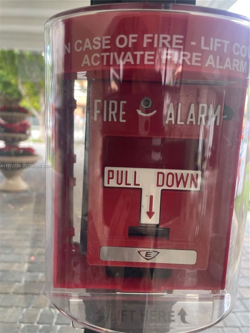 201 178th Dr , Unit 334, Sunny Isles Beach, FL 33160 Photo