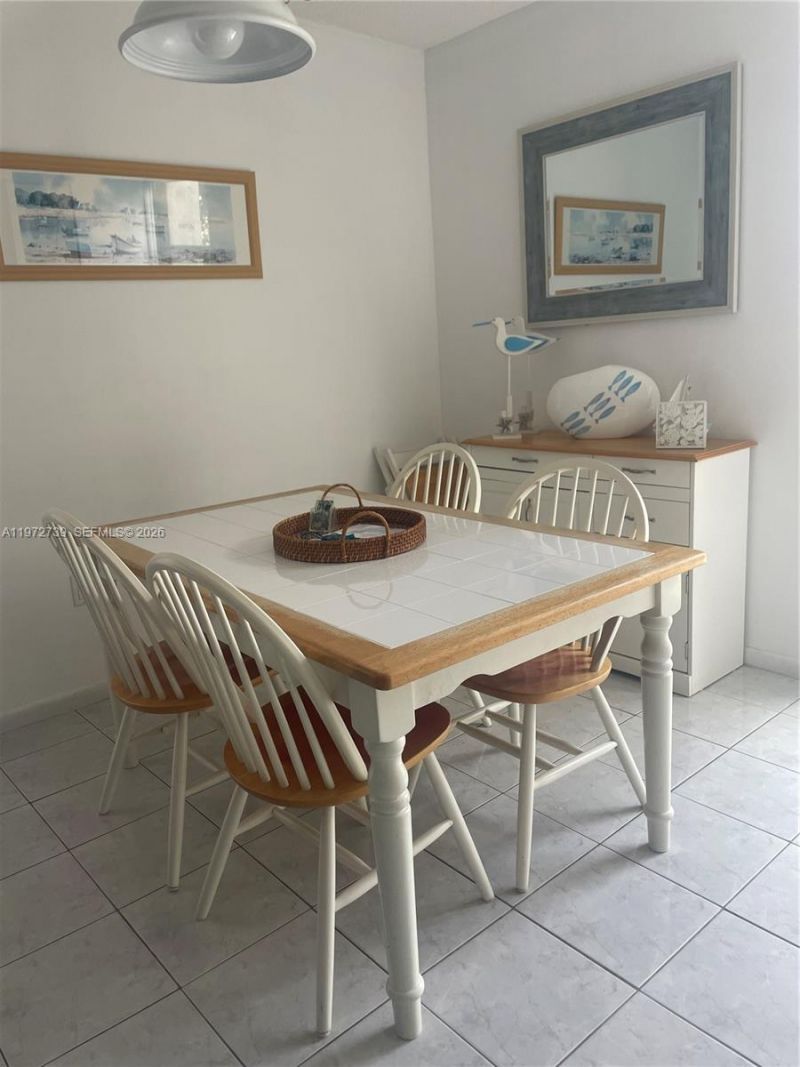 201 178th Dr , Unit 334, Sunny Isles Beach, FL 33160 Photo