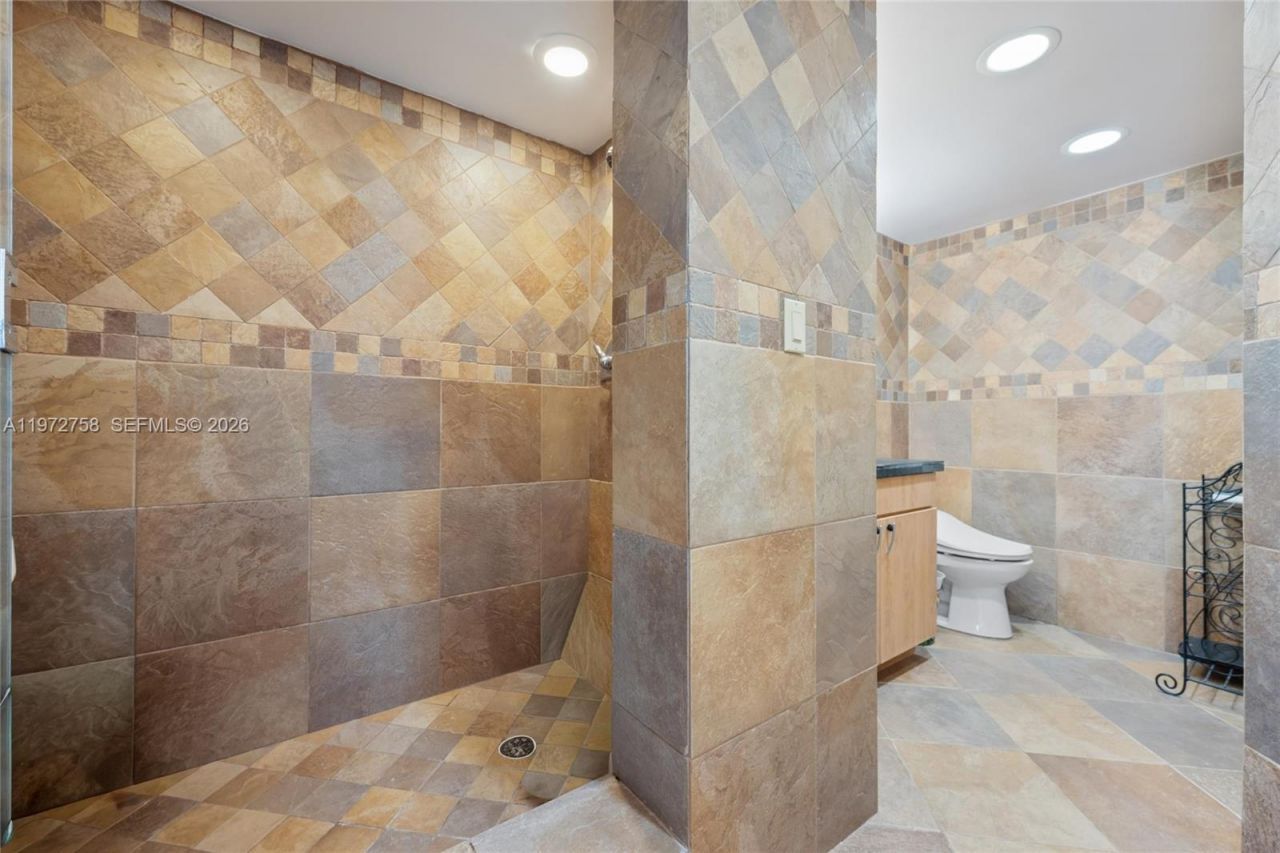 2200 S Ocean Ln, Unit 3010, Fort Lauderdale, FL 33316 Photo