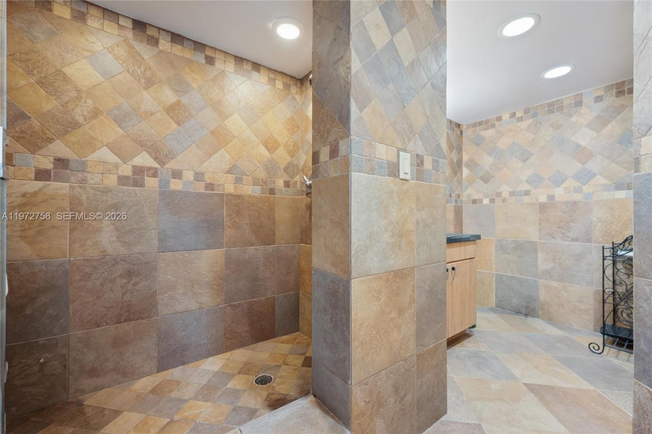 2200 S Ocean Ln, Unit 3010, Fort Lauderdale, FL 33316 Photo