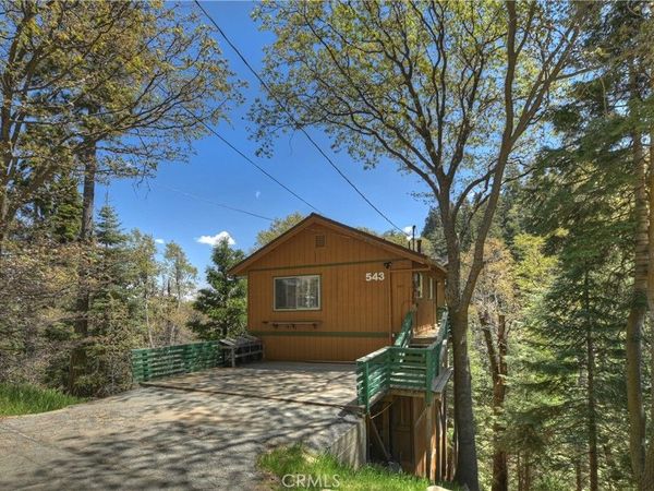543 Community Drive, Lake Arrowhead, CA 92352