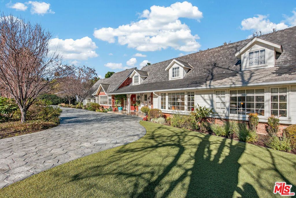 5119 Quakertown Avenue, Woodland Hills, CA 91364 Main Photo