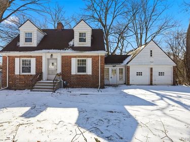 2803 Old Orchard Drive, Waterford Twp, MI 48328