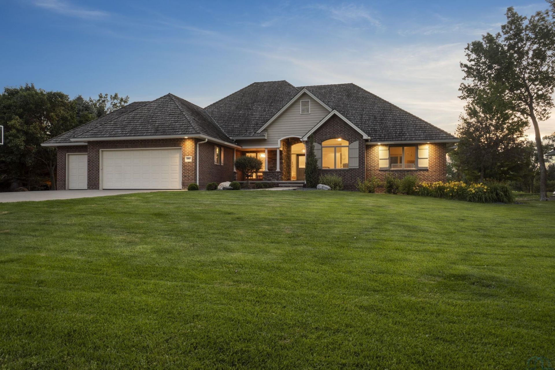 745 Monterey Trail, Dakota Dunes, SD 57049 Main Photo