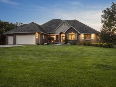 745 Monterey Trail, Dakota Dunes, SD 57049