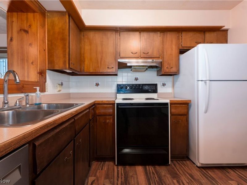 8690 Elmfield Street NW, Canal Fulton, OH 44614 Photo 10