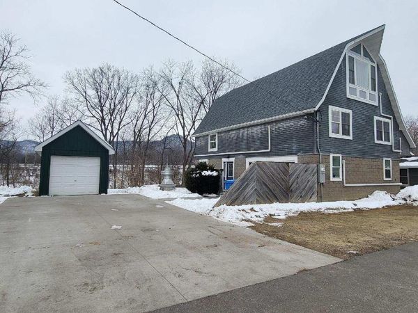 570 Main STREET, Dakota, MN 55925