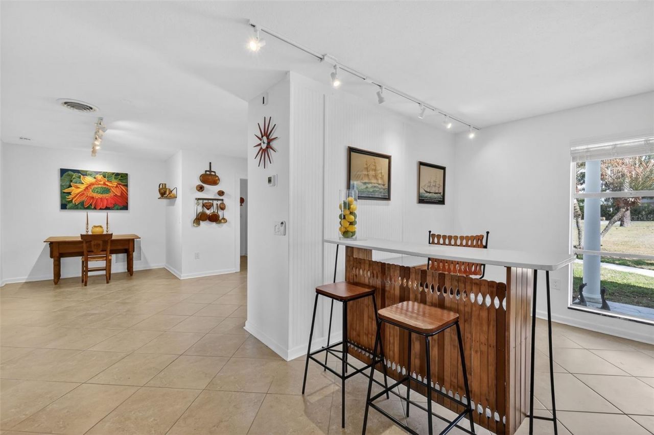 33225 Lakeshore Drive, Tavares, FL 32778 Photo