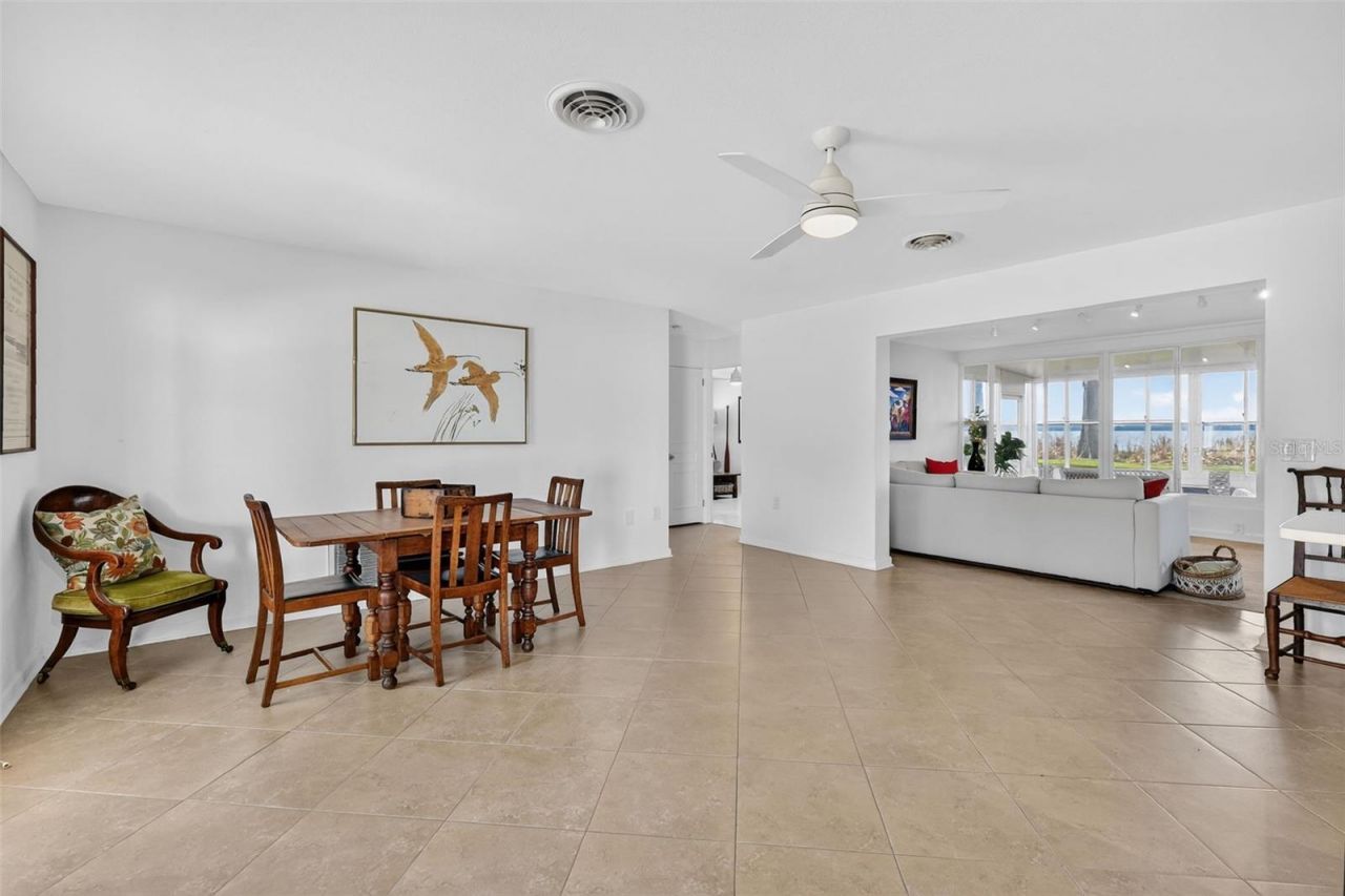 33225 Lakeshore Drive, Tavares, FL 32778 Photo