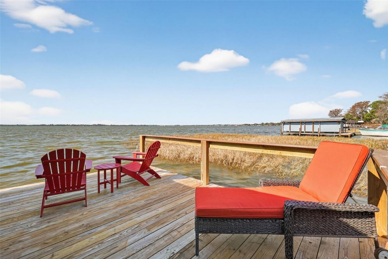 33225 Lakeshore Drive, Tavares, FL 32778 Photo