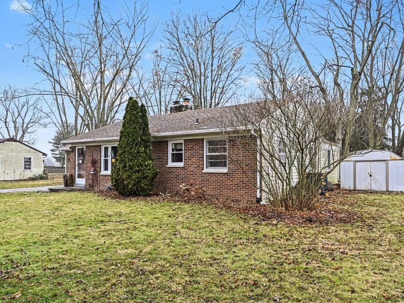 6155 Springfield Jamestown Road, Springfield, OH 45502 Photo 2