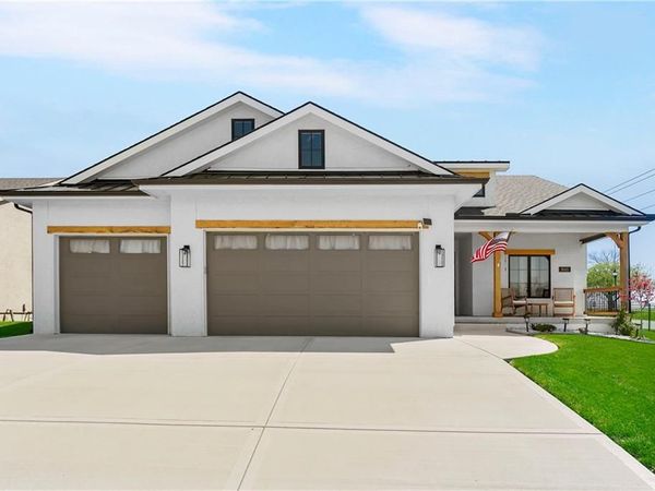 1845 Falcon Court, Kearney, MO 64060