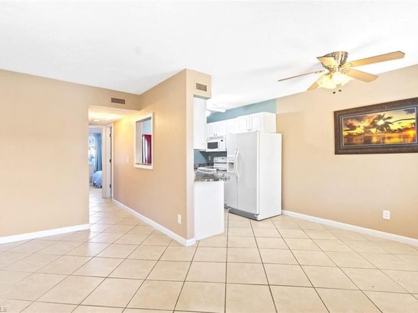 4629 Bayshore DR, Unit J3, NAPLES, FL 34112