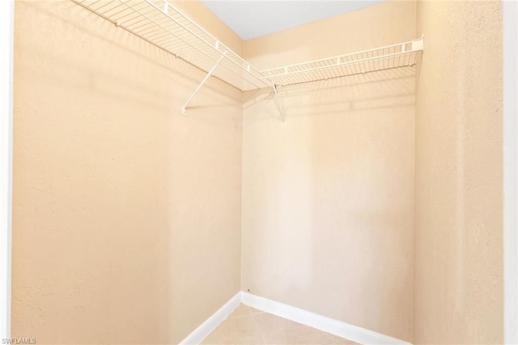 4629 Bayshore Dr, Unit J3, Naples, FL 34112 Photo