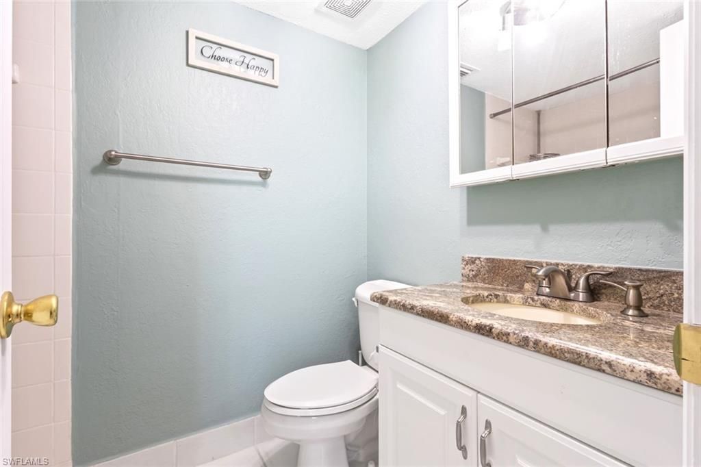4629 Bayshore Dr, Unit J3, Naples, FL 34112 Photo