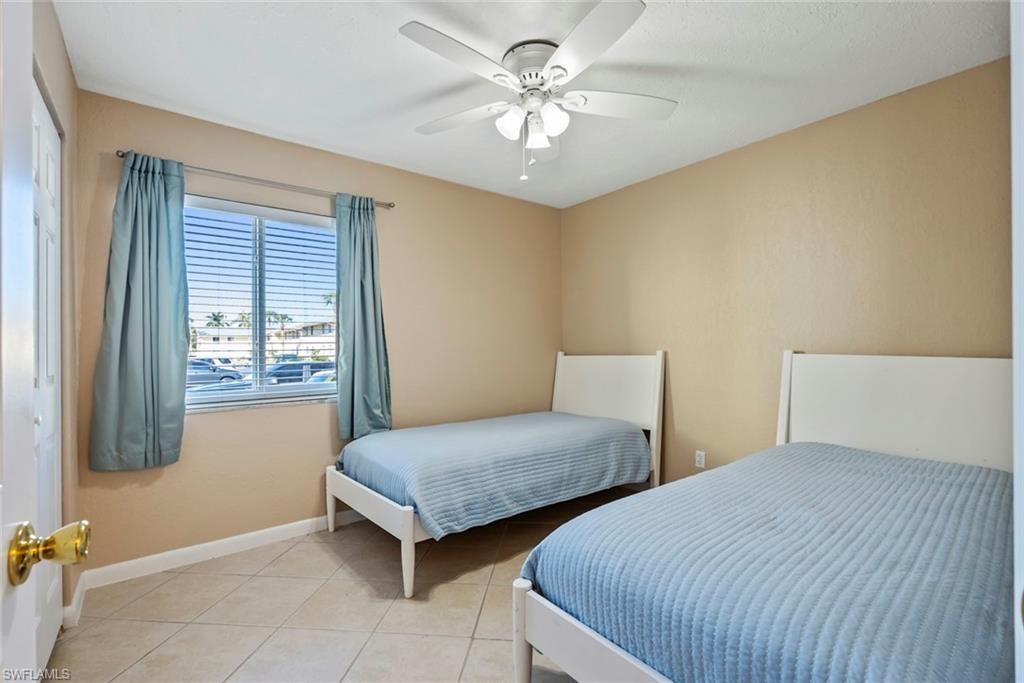 4629 Bayshore Dr, Unit J3, Naples, FL 34112 Photo