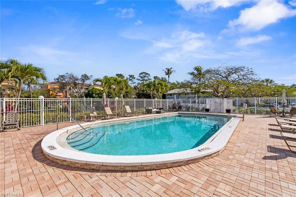 4629 Bayshore Dr, Unit J3, Naples, FL 34112 Photo