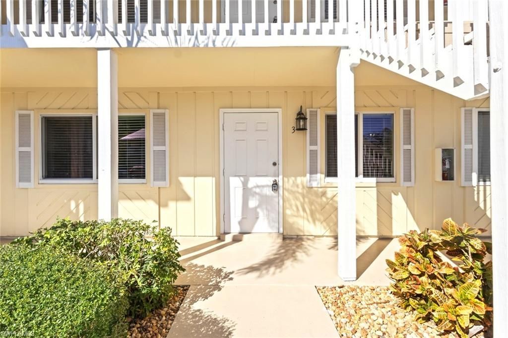4629 Bayshore Dr, Unit J3, Naples, FL 34112 Photo