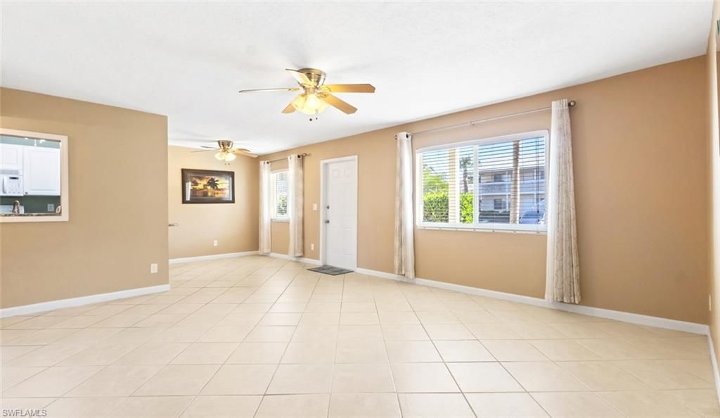 4629 Bayshore Dr, Unit J3, Naples, FL 34112 Photo