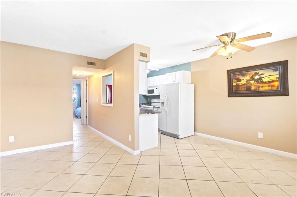 4629 Bayshore Dr, Unit J3, Naples, FL 34112 Photo
