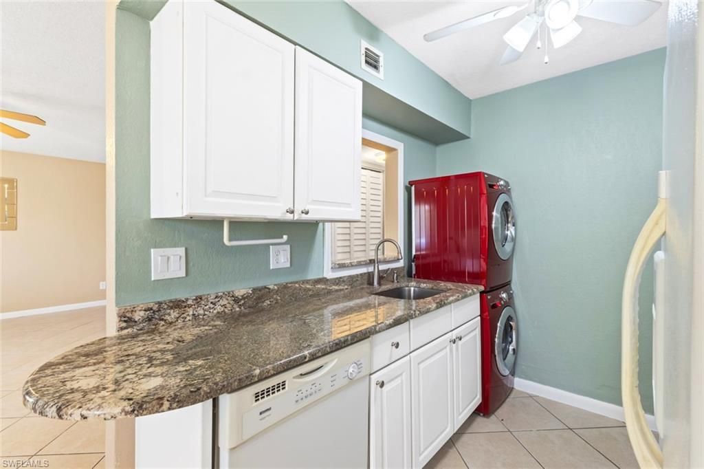 4629 Bayshore Dr, Unit J3, Naples, FL 34112 Photo