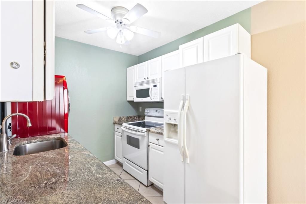 4629 Bayshore Dr, Unit J3, Naples, FL 34112 Photo