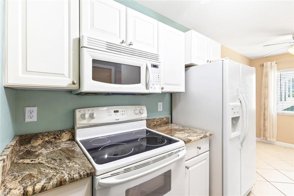 4629 Bayshore Dr, Unit J3, Naples, FL 34112 Photo