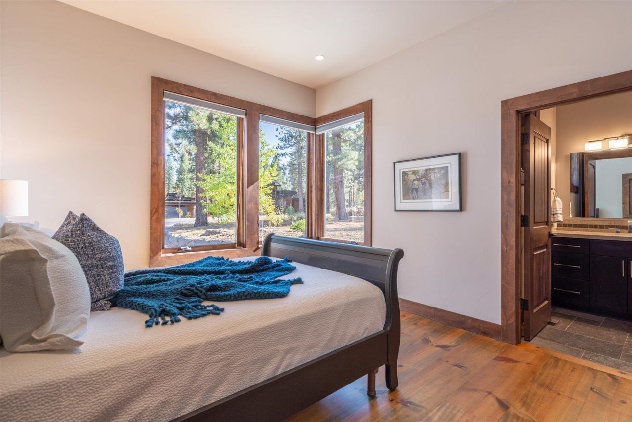 11102 Meek Court, Truckee, CA 96161 Photo