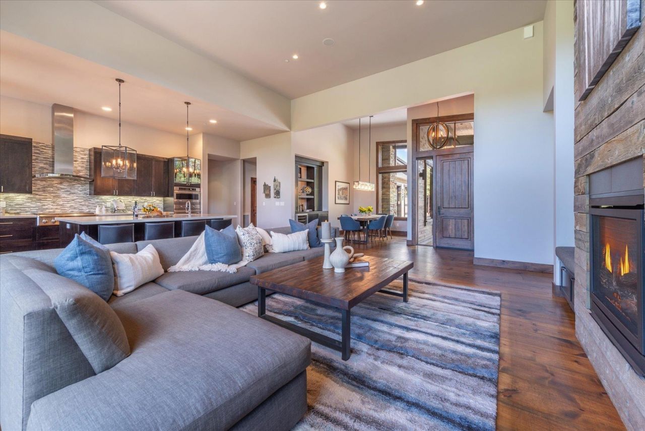 11102 Meek Court, Truckee, CA 96161 Photo