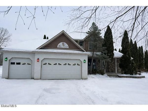 105 Ulrich Drive, Rotterdam Junction, NY 12150