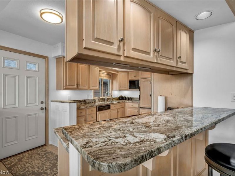 347 Dorwil Drive, Akron, OH 44319 Photo 17