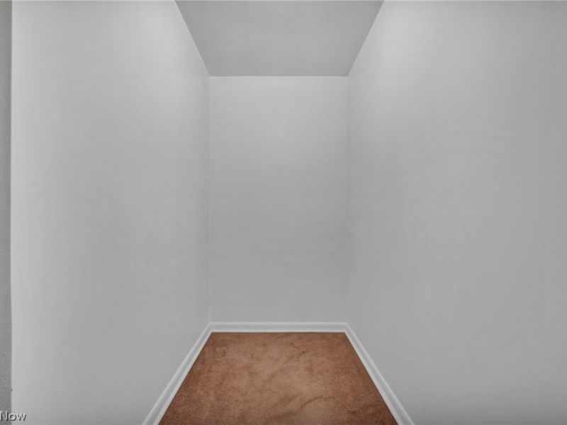 347 Dorwil Drive, Akron, OH 44319 Photo 22