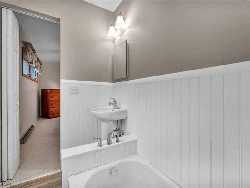 347 Dorwil Drive, Akron, OH 44319 Photo 24