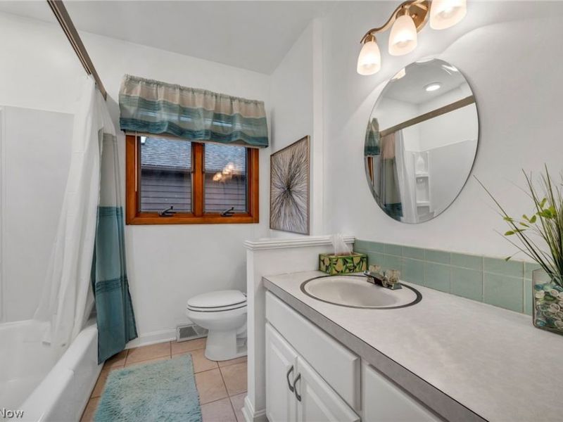 347 Dorwil Drive, Akron, OH 44319 Photo 25