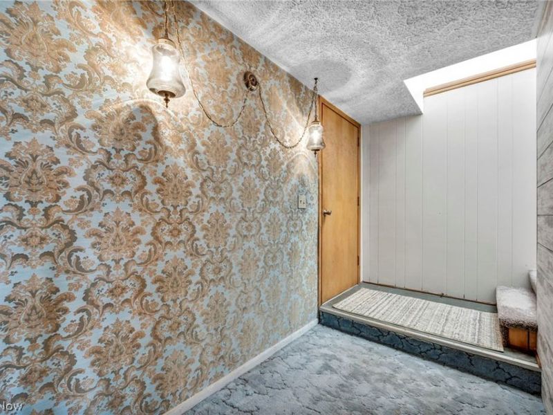 347 Dorwil Drive, Akron, OH 44319 Photo 28