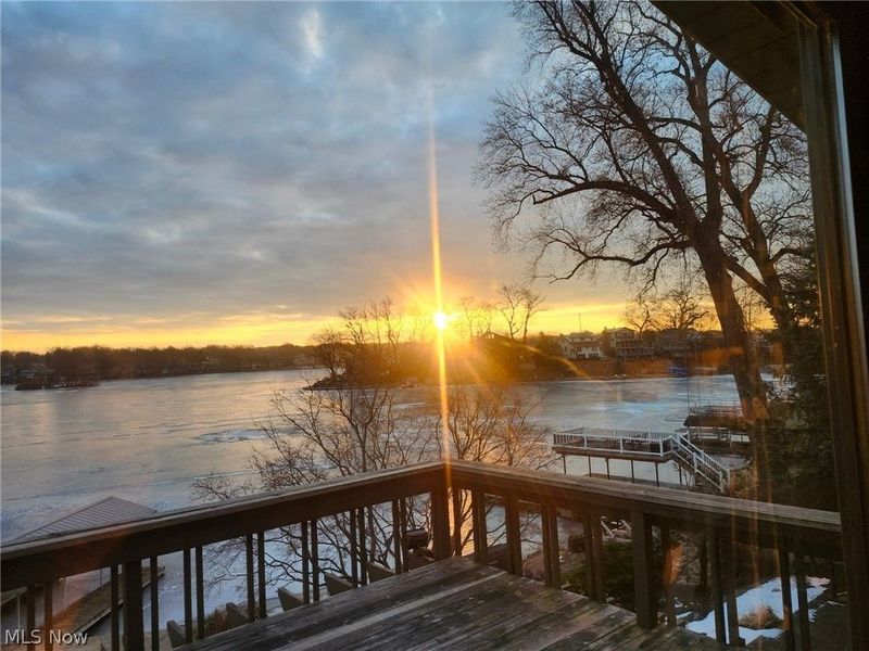 347 Dorwil Drive, Akron, OH 44319 Photo 3