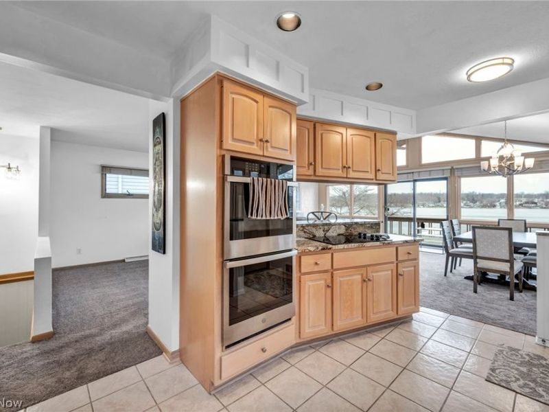 347 Dorwil Drive, Akron, OH 44319 Photo 9