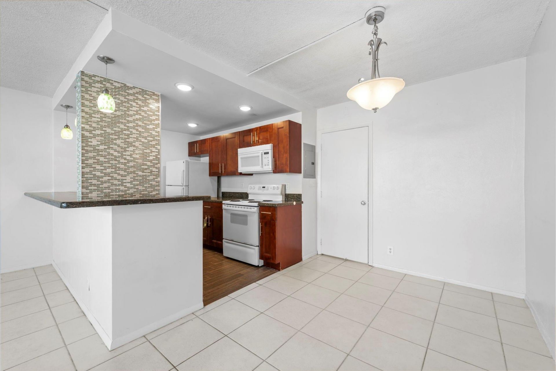625 Antioch Avenue, Unit 104, Fort Lauderdale, FL 33304 Photo