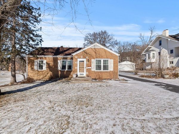 5819 Grand Avenue, Des Moines, IA 50312