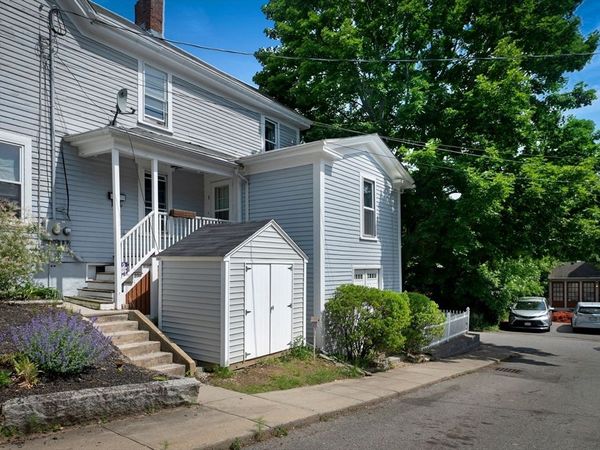 3 Tremont Ave, Unit A, Amesbury, MA 01913