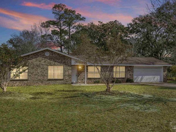 9520 Plainfield Ave, Pensacola, FL 32514