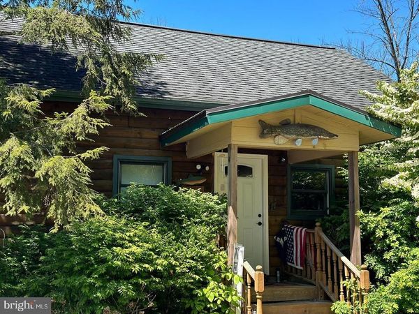 383 W BEN FRANKLIN HIGHWAY, DOUGLASSVILLE, PA 19518