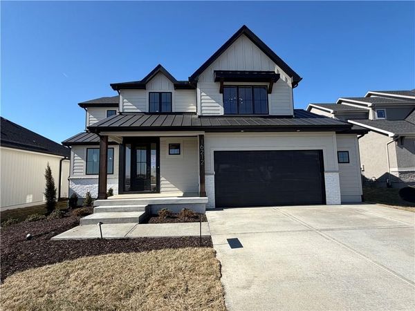 16212 S Twilight Lane, Olathe, KS 66062