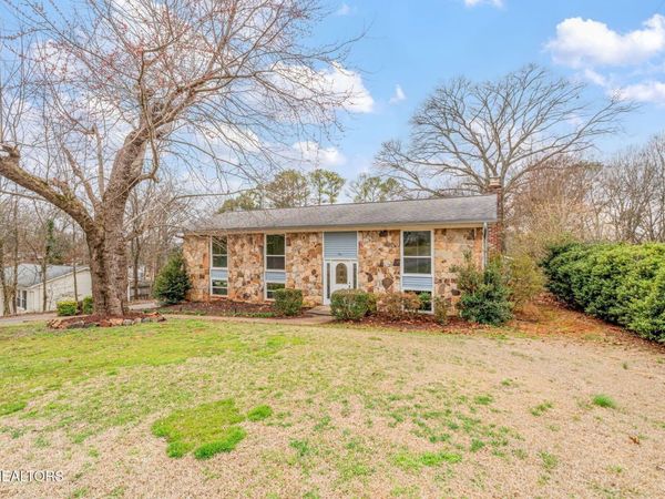 709 W Meadecrest Drive, Knoxville, TN 37923