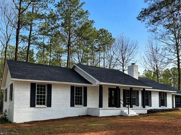 616 7th Street NW, Reform, AL 35481