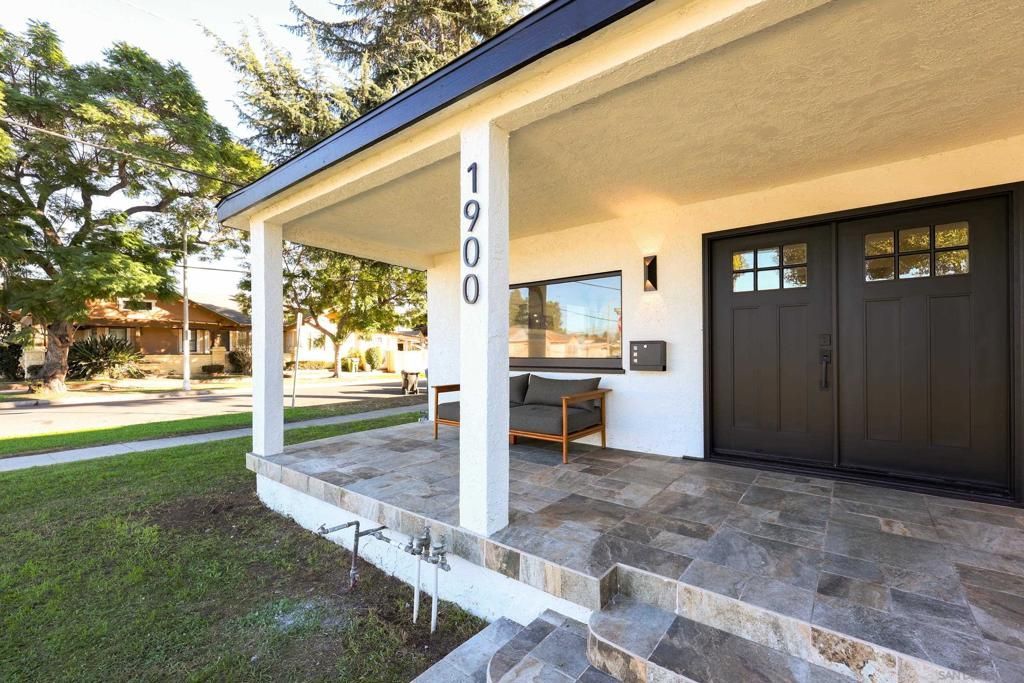 1900 W 41st St, Los Angeles, CA 90062 Main Photo