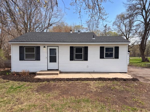 6907 52nd Avenue N, Crystal, MN 55428