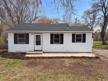 6907 52nd Avenue N, Crystal, MN 55428