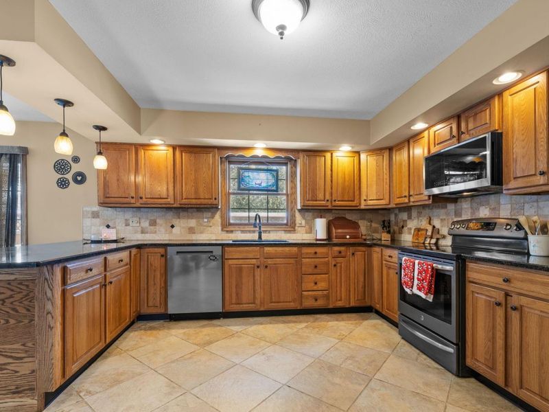 226 Sloboda Avenue, Ontario, OH 44906 Photo 19