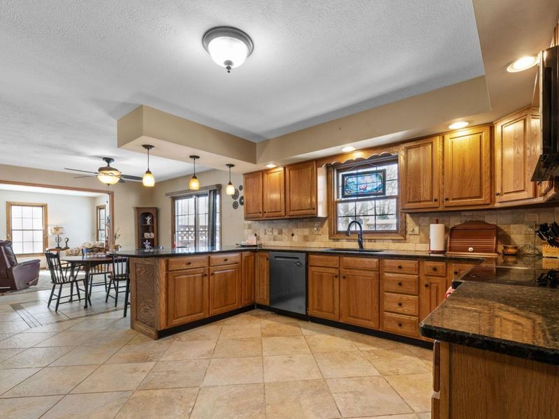 226 Sloboda Avenue, Ontario, OH 44906 Photo 21